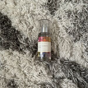 Bath & Body Works mini perfume